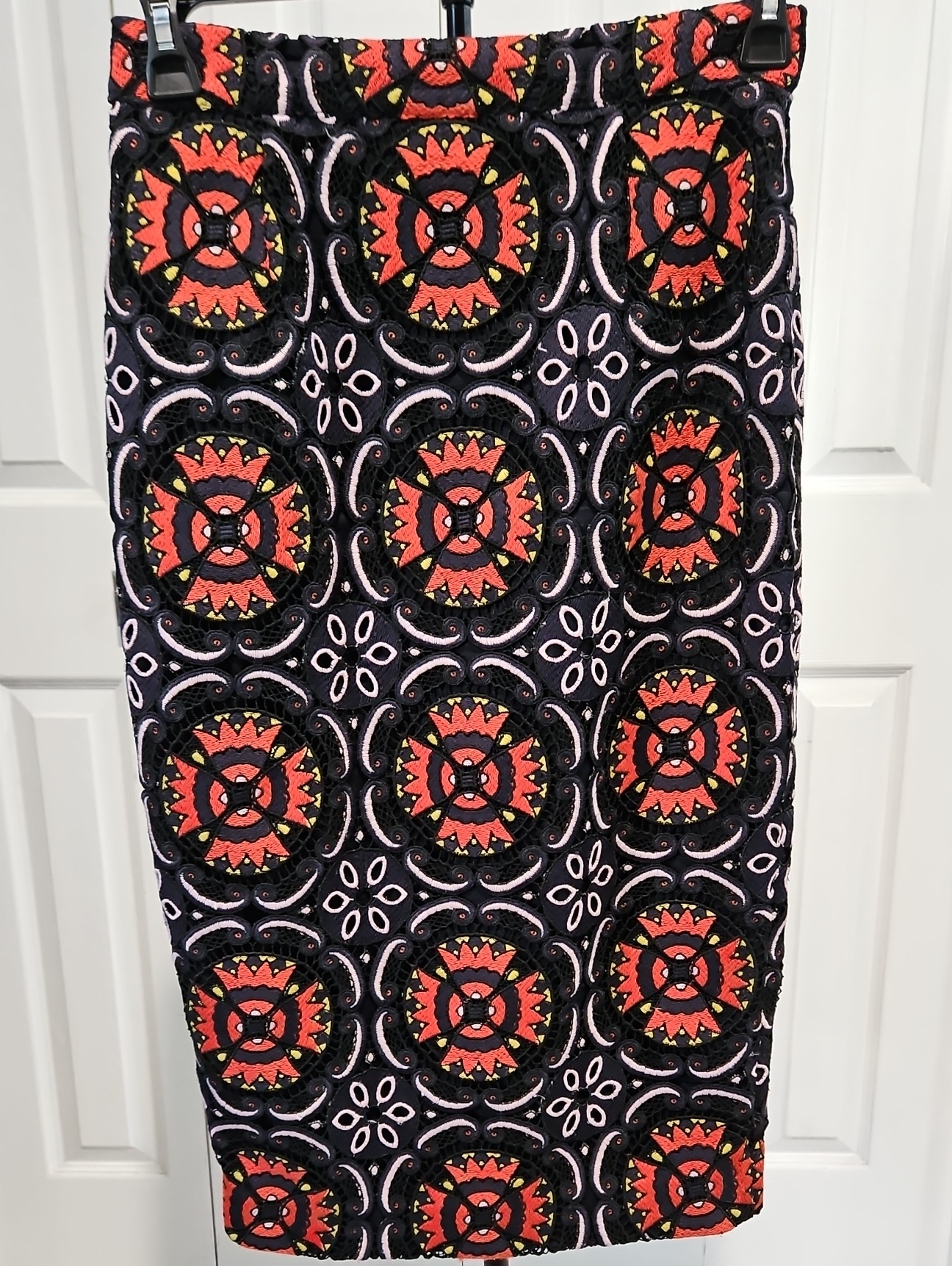 Sz 6 - Rare Boden Icons Embroidered Lace Pencil Skirt